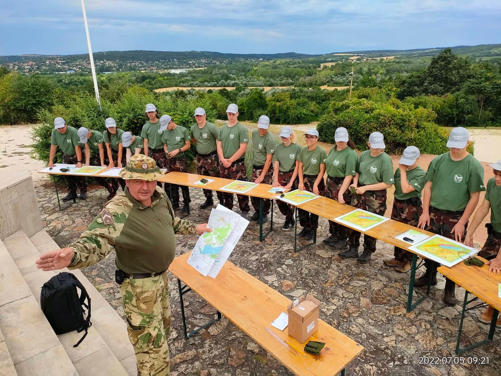 Hegyen, völgyön, vízen át ,,meneteltek” a túlélő tábor résztvevői